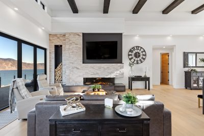 A luxurious living space Tobiano